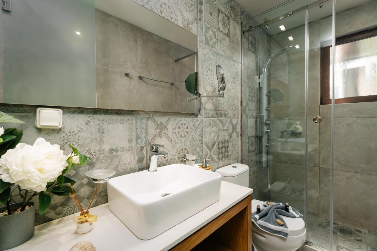 Eumelia Iconic Villa, With Heated Pool & Whirlpool, By Thinkvilla Asi Gonia Extérieur photo