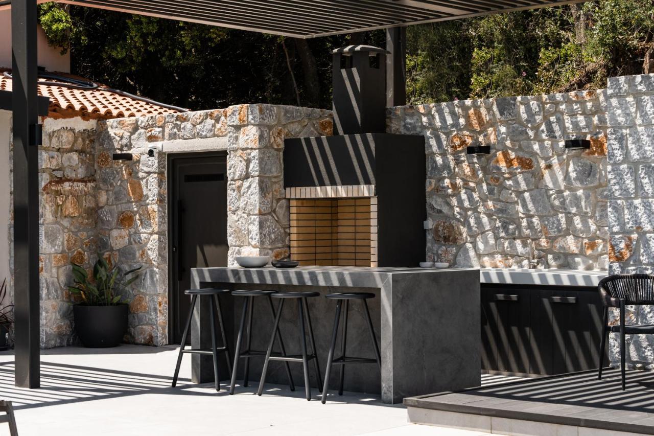 Eumelia Iconic Villa, With Heated Pool & Whirlpool, By Thinkvilla Asi Gonia Extérieur photo